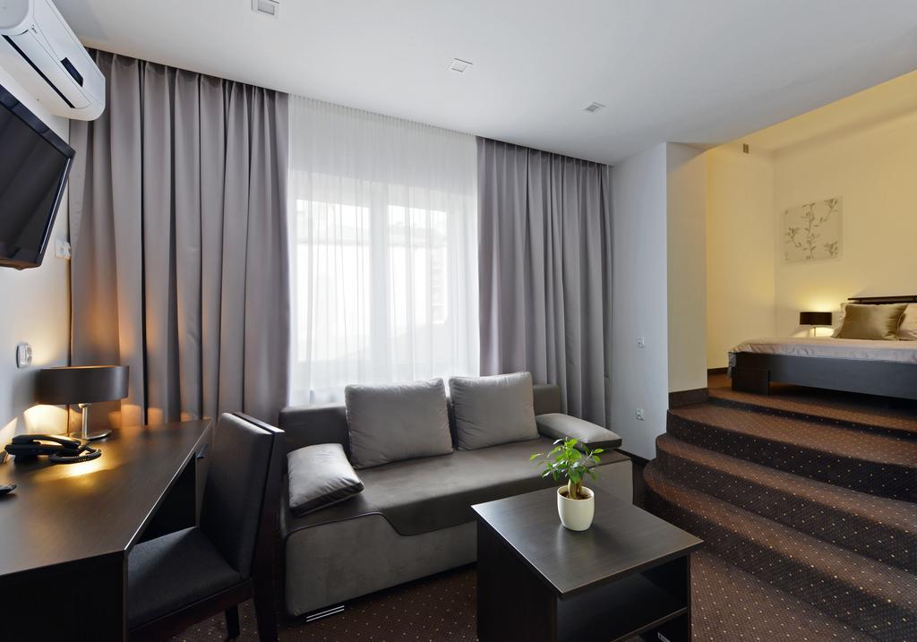 ביאלה פולדאסקה Hotel Capitol מראה חיצוני תמונה