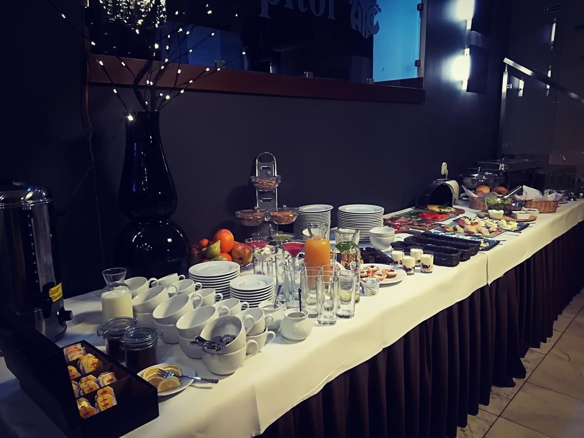 ביאלה פולדאסקה Hotel Capitol מראה חיצוני תמונה