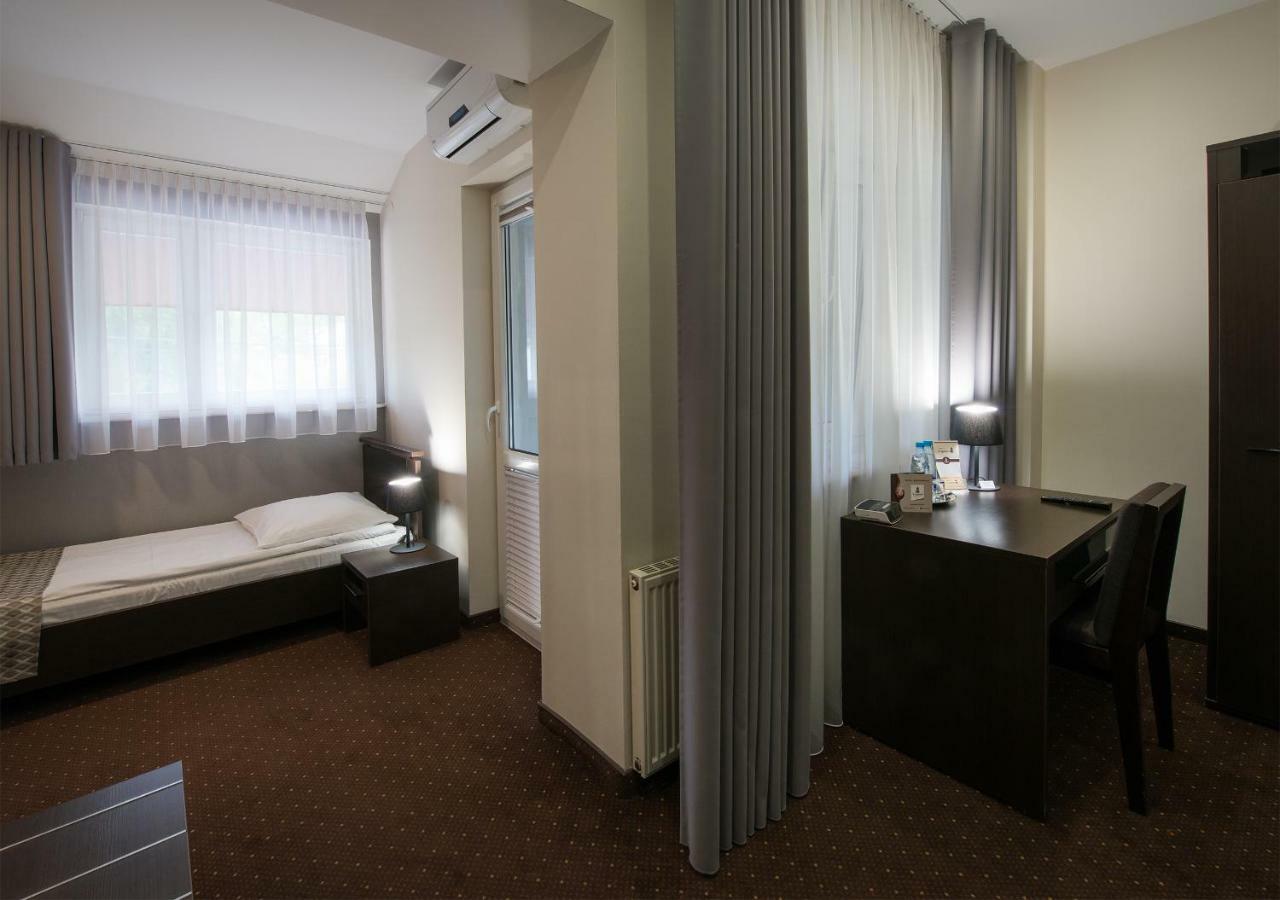ביאלה פולדאסקה Hotel Capitol מראה חיצוני תמונה