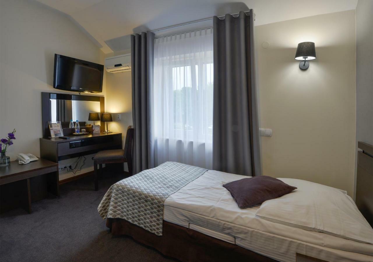 ביאלה פולדאסקה Hotel Capitol מראה חיצוני תמונה