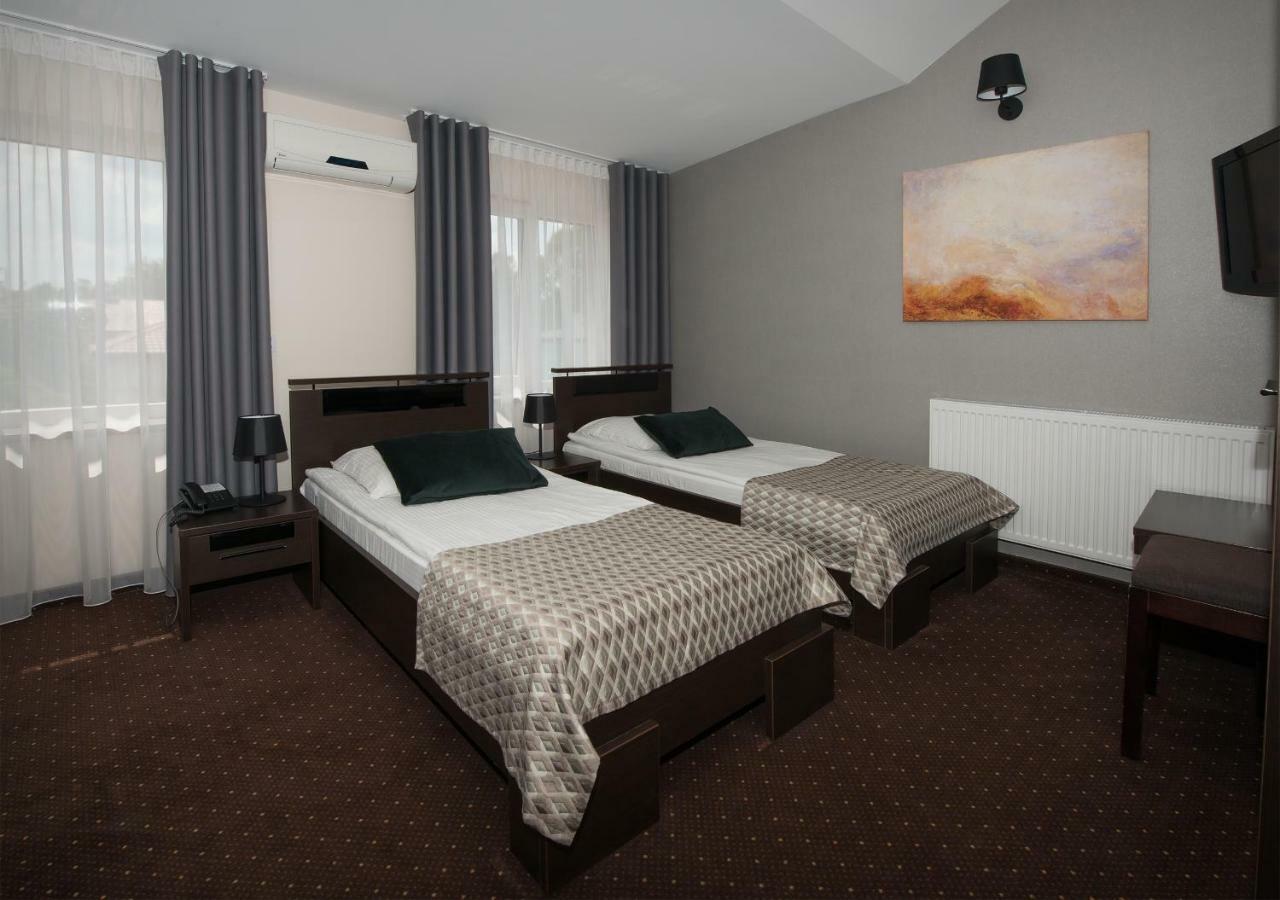 ביאלה פולדאסקה Hotel Capitol מראה חיצוני תמונה